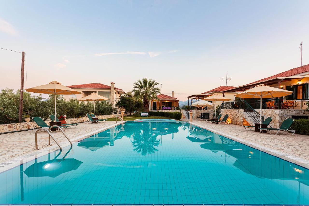 Dukes Poolside Houses Parálion Ástros 外观 照片