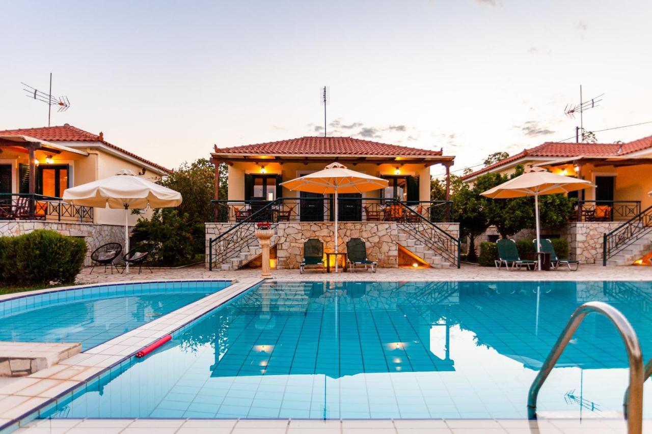 Dukes Poolside Houses Parálion Ástros 外观 照片