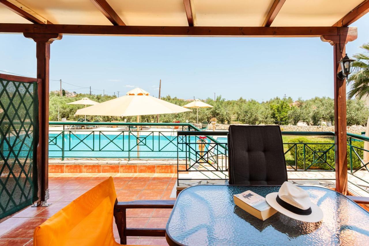 Dukes Poolside Houses Parálion Ástros 外观 照片
