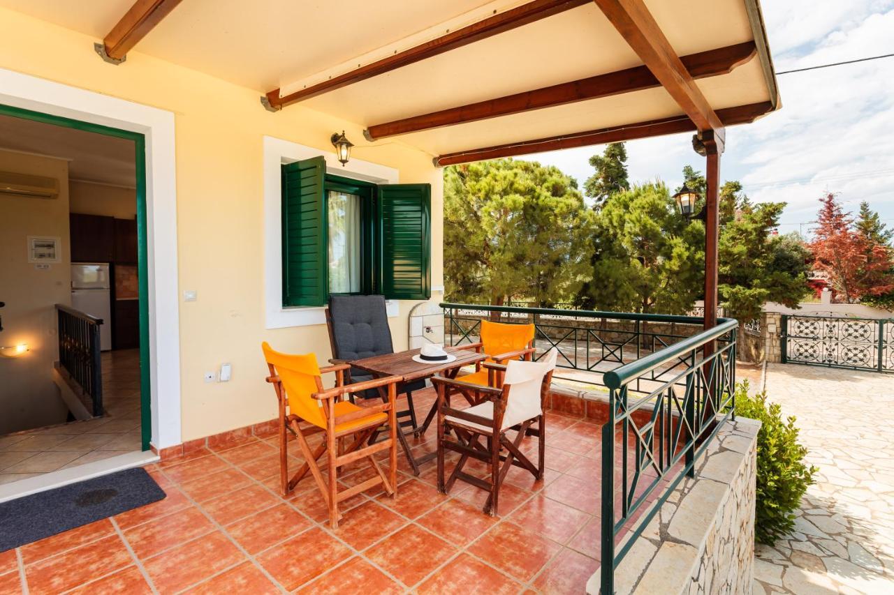 Dukes Poolside Houses Parálion Ástros 外观 照片