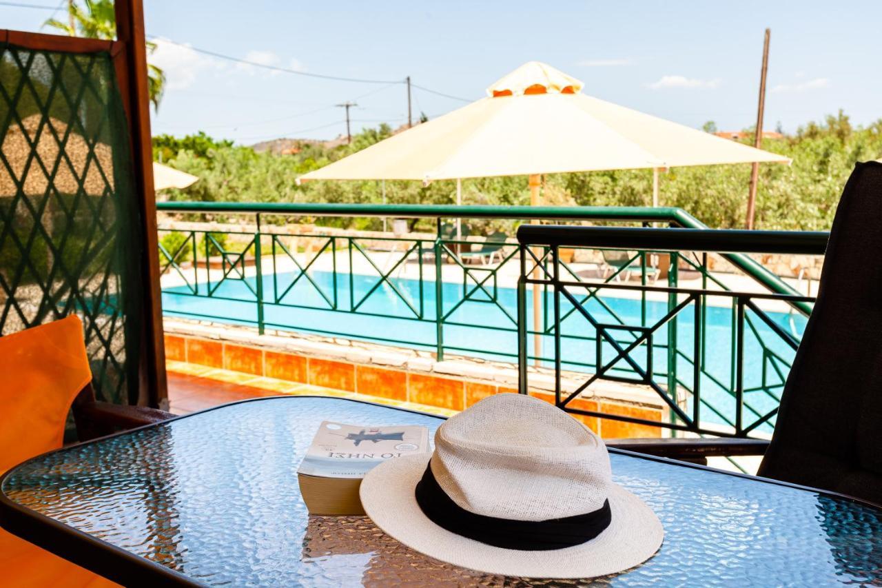 Dukes Poolside Houses Parálion Ástros 外观 照片