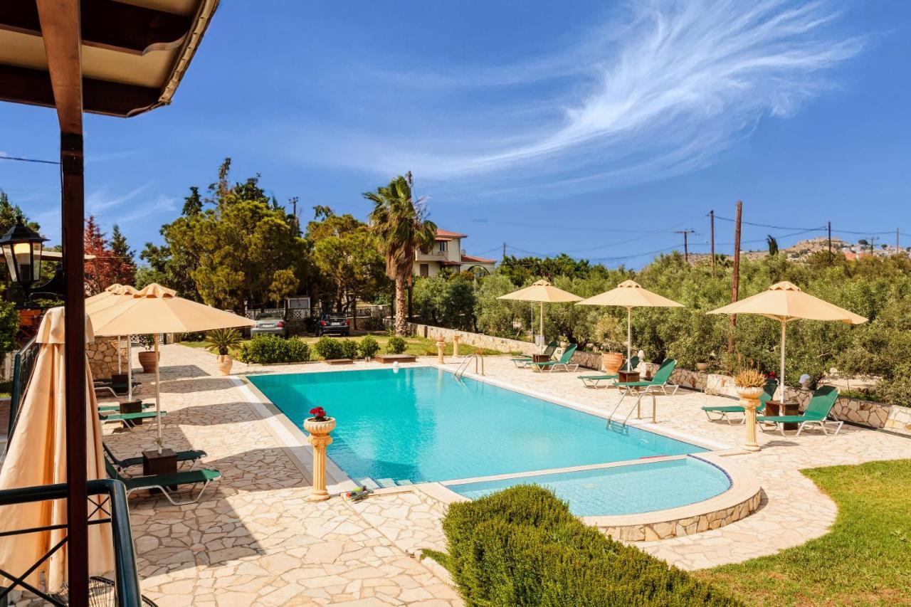 Dukes Poolside Houses Parálion Ástros 外观 照片
